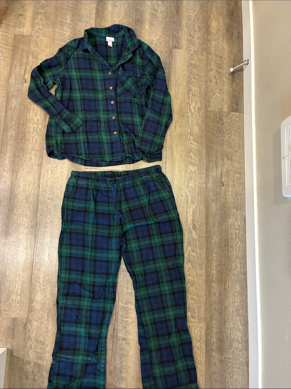 Wondershop plaid pajamas (M)